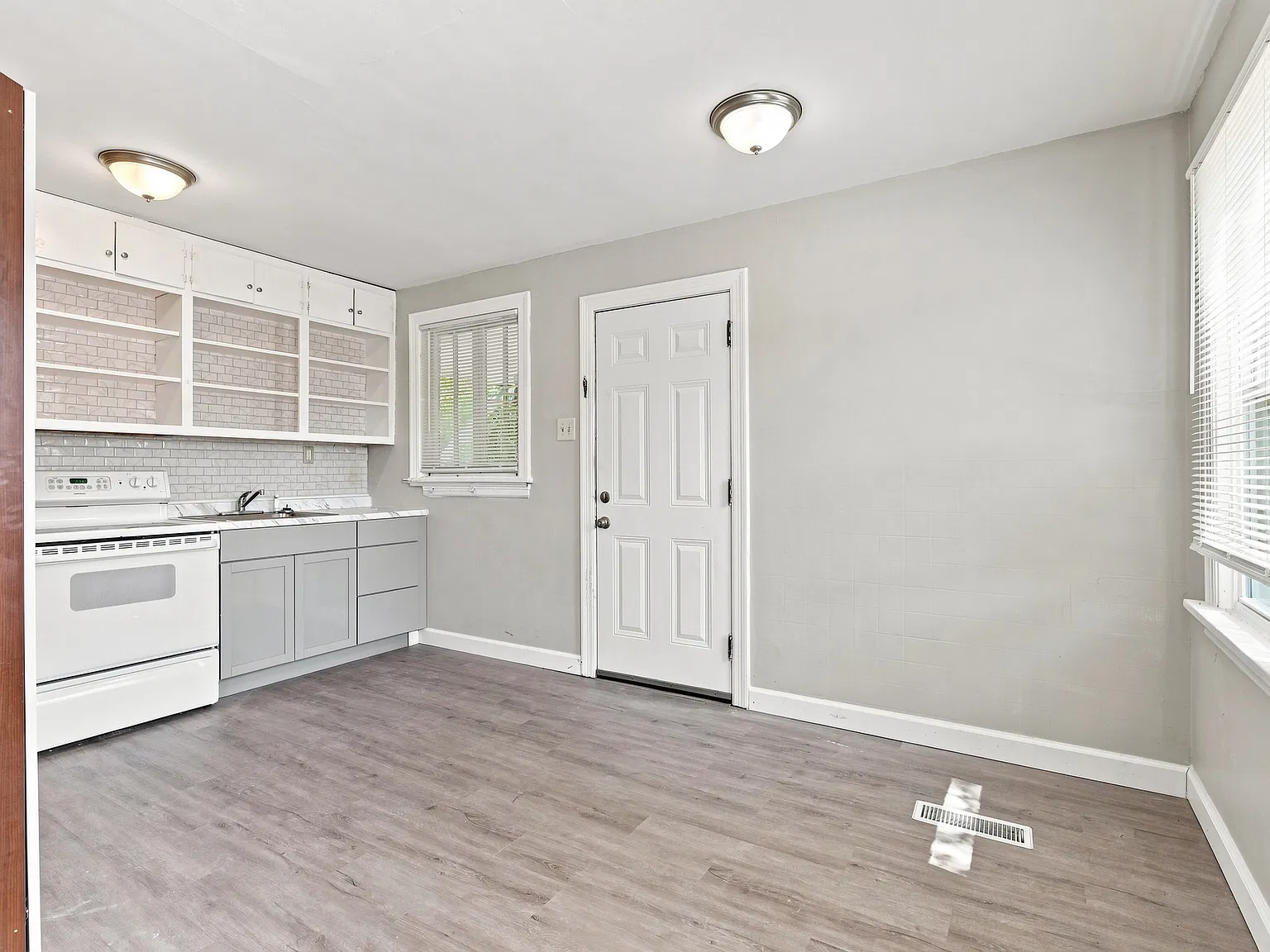 JG - North New Florissant Road 350 - 1 — Photo 4