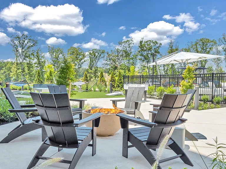 Luxe 360 on Centerpointe — Photo 73