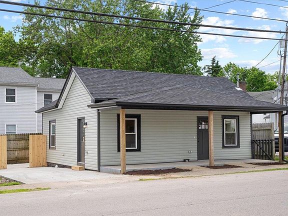 5th image of 224 Douglas Ave