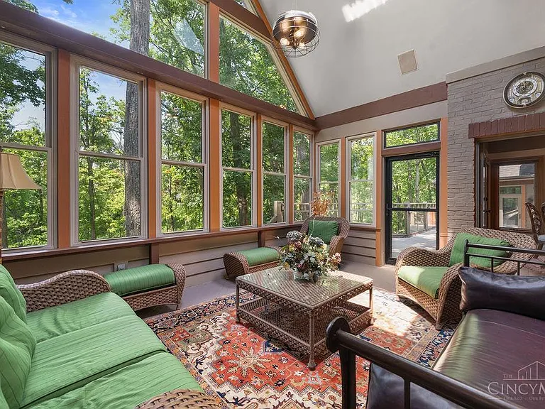 7883 Chestershire Dr — Photo 11