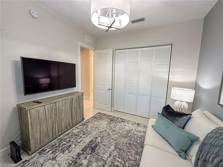 232 Indies Dr E #201 — Photo 37