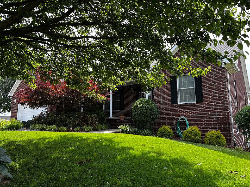 1st image of 844 Isaac Shelby Cir E
