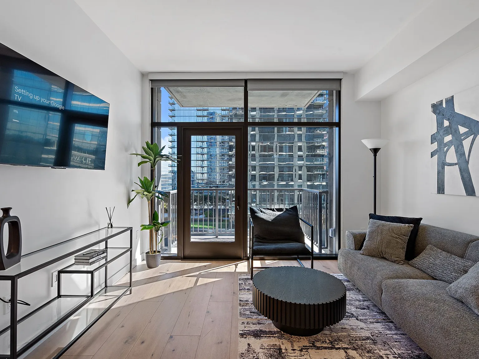 1 bed, 562 sqft, $3,450 — Photo 1