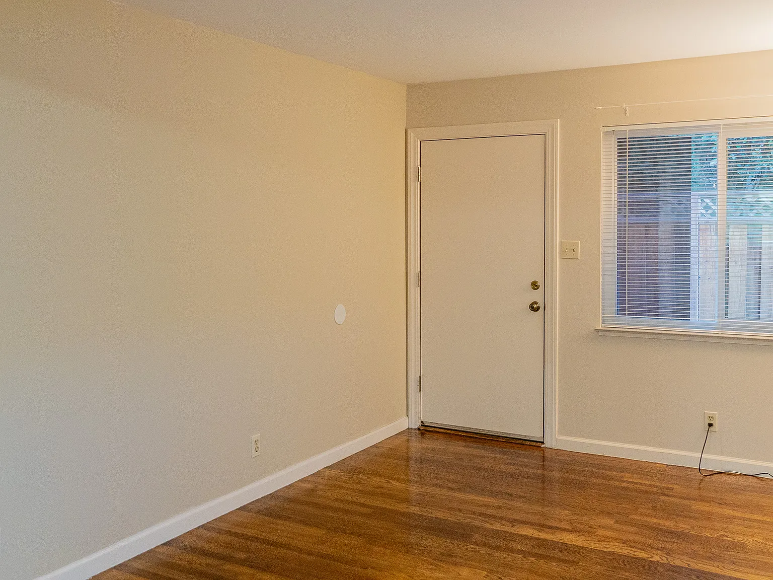 1 bed, 500 sqft, $2,150 — Photo 4