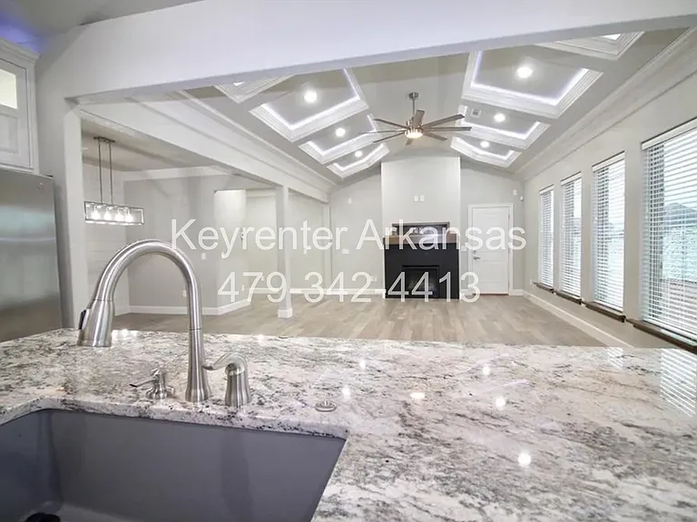 400 SW Ramsey Ln — Photo 11