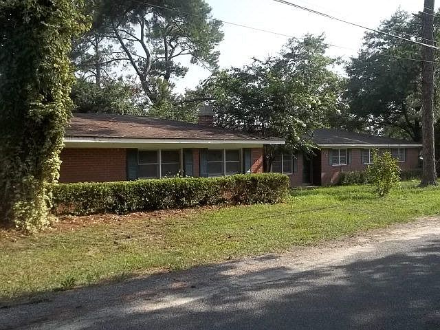 1st image of 1621 Highland Dr