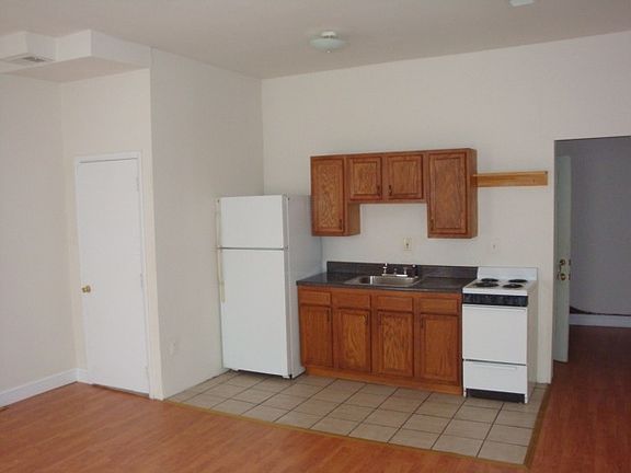 3rd image of 1109 Wallace St #3