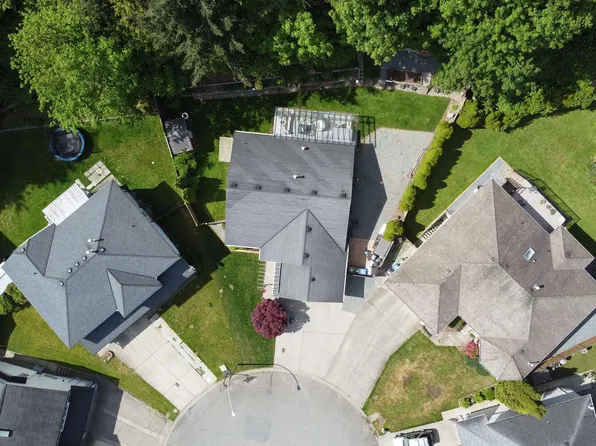 31438 Chalmers Pl, Abbotsford, BC V2T 5H1