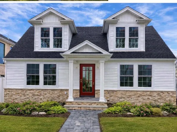 206 Devonshire Drive, New Hyde Park, NY 11040