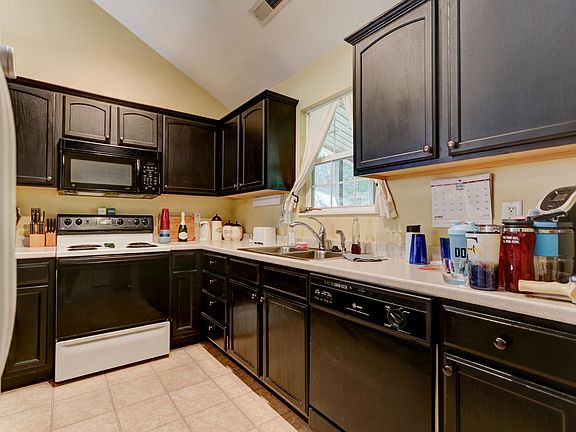 4th image of 8729 Mowbray Way
