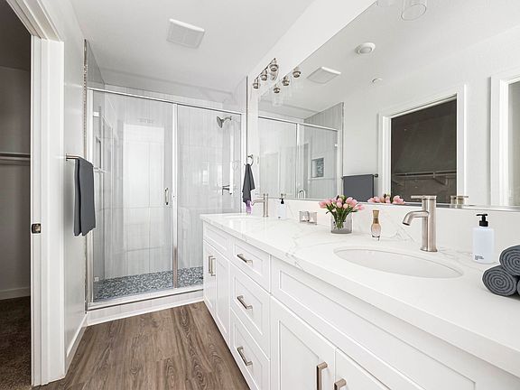 4th image of 341 E 30th St E #104