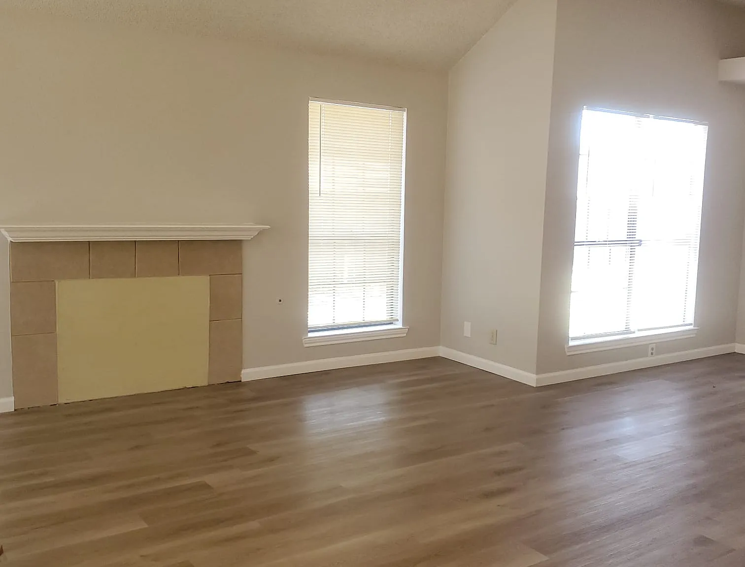 3 bed, 1543 sqft, $1,880 — Photo 2