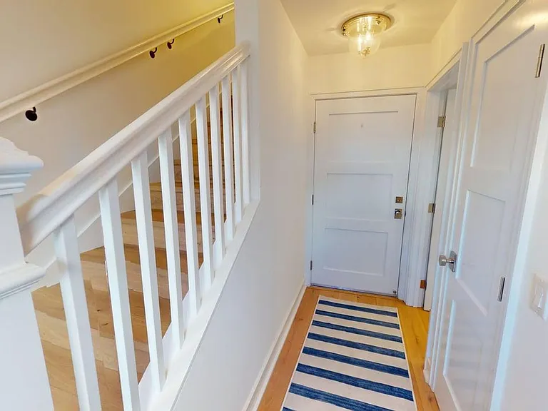 543 Orange Ave — Photo 3