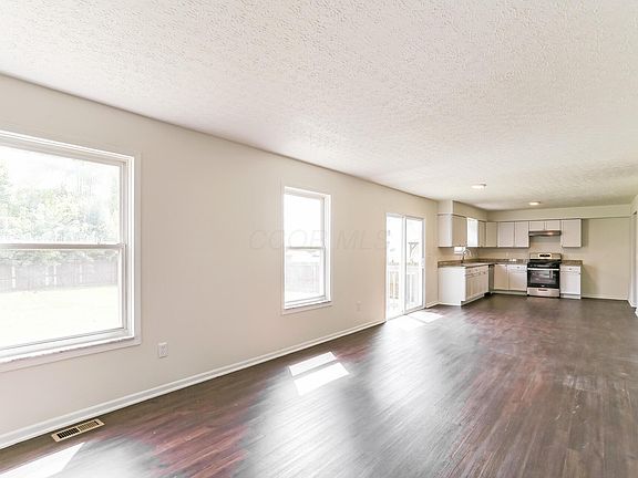 5th image of 3345 Trentshire Dr