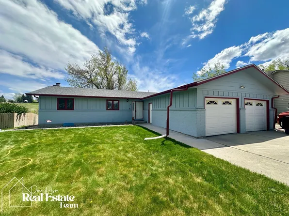 1049 Cardiff, Casper, WY 82609