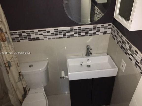 5th image of 2407 SW 42nd Ave #B
