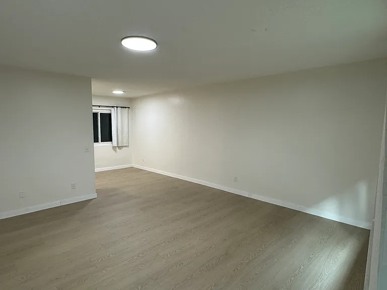 1036 Winchester Ave #3 — Photo 8