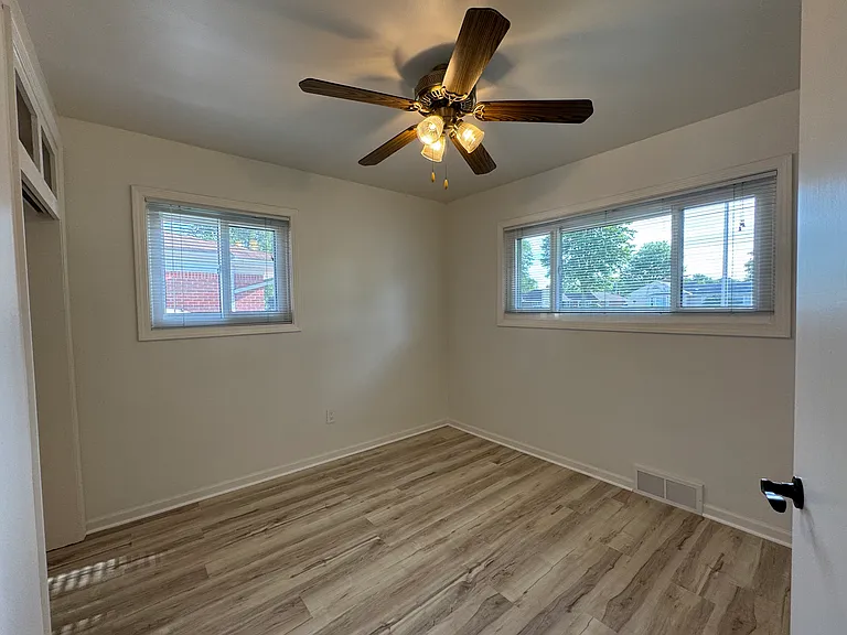 2431 Grange Rd — Photo 18