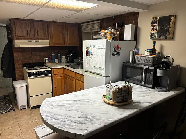 1 bed, $700 — Photo 2