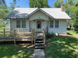 218 E Harrison St, Andover, KS 67002
