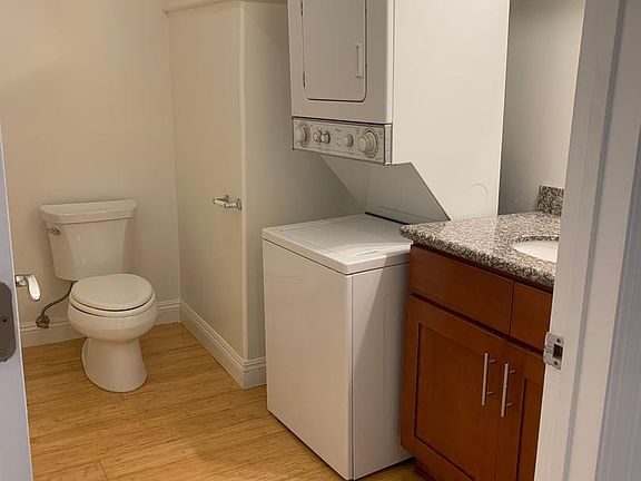 5th image of 1220 N Sycamore Ave APT 1