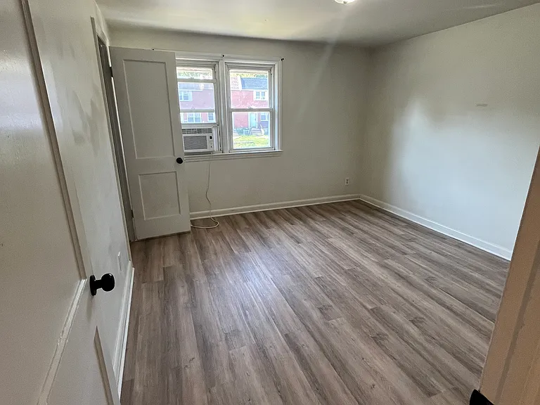 152 Madison Dr — Photo 9