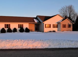 W6309 Arborvitae Ln, MENASHA, WI 54952