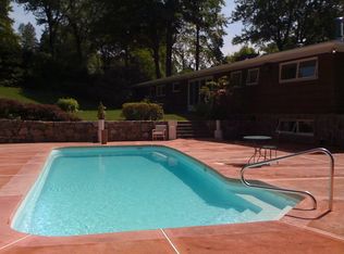 1706 Morningview Dr, Yorktown Heights, NY 10598