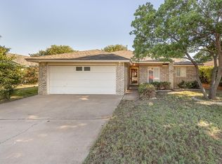 2204 92nd St, Lubbock, TX 79423