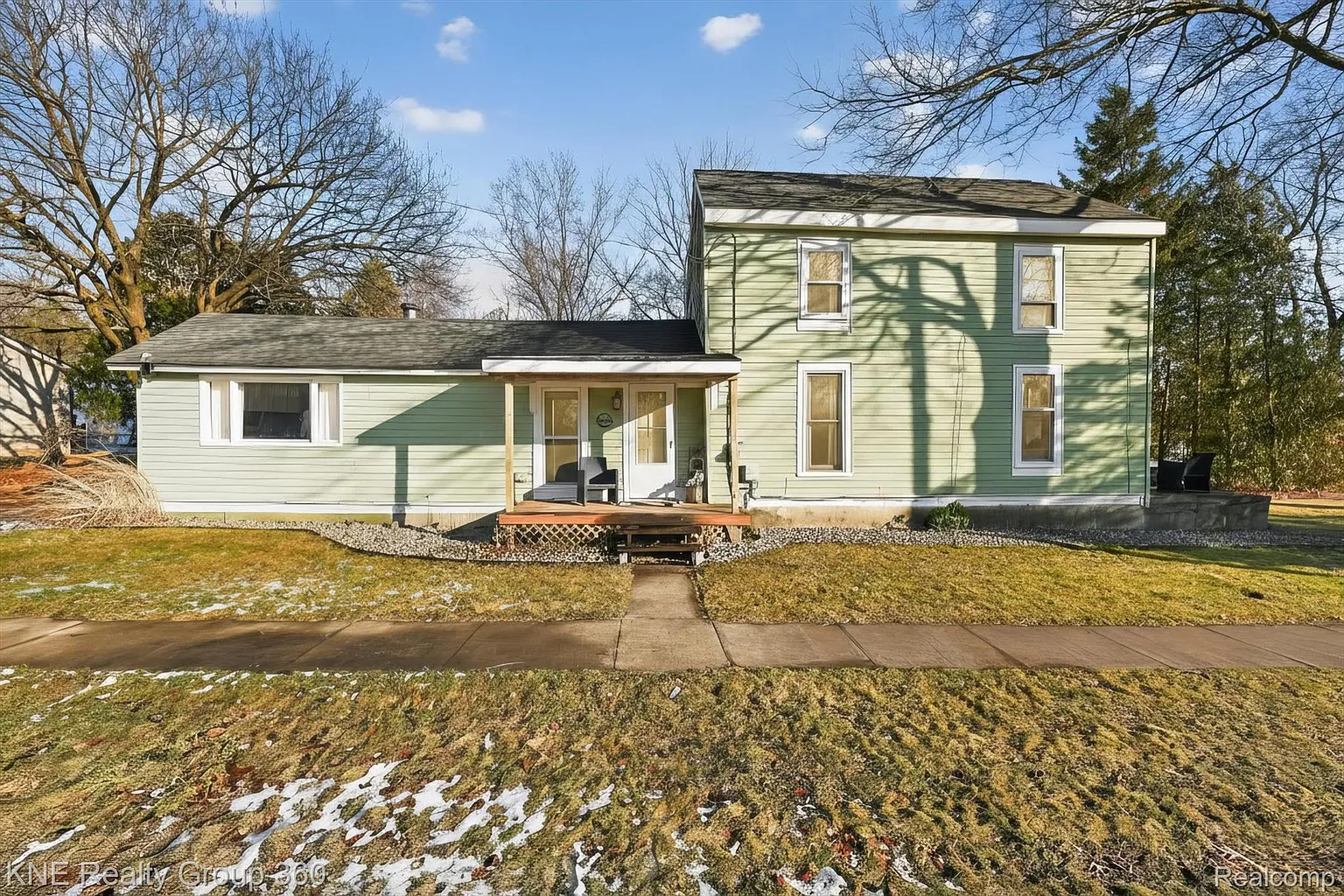 622 Factory St photo 1