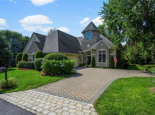 24 Stony Gate Oval, New Rochelle, NY 10804