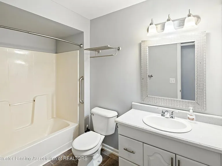 6174 Rutherford Ave — Photo 3