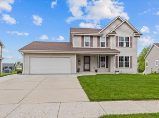 1225 Huron Way, Hartford, WI 53027