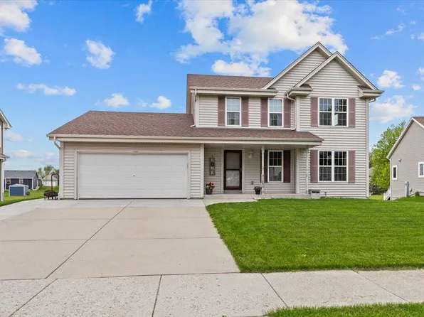 1225 Huron WAY, Hartford, WI 53027