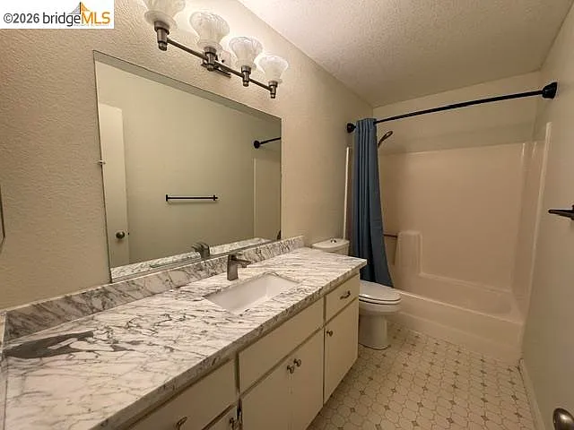 2701 Harvest Ln — Photo 15
