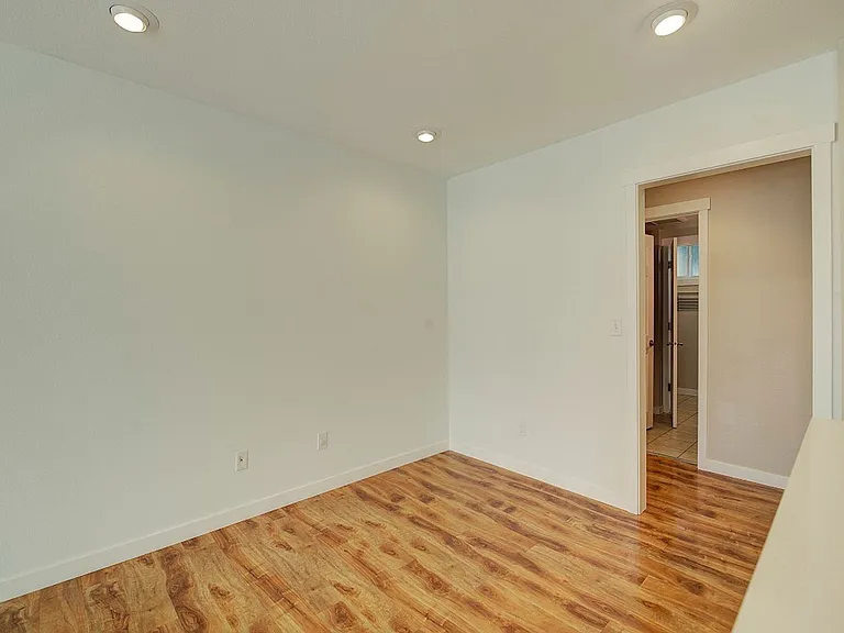9840 NE 116th Street — Photo 26
