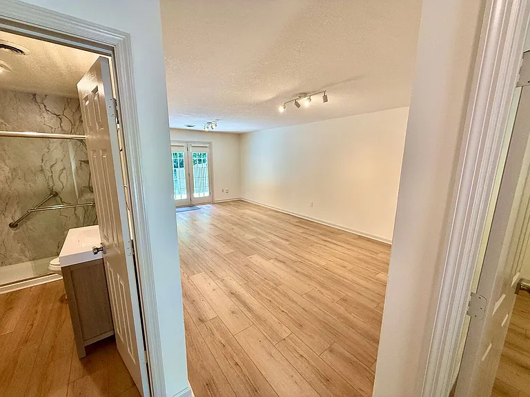 5010 Trace Manor Ln — Photo 3