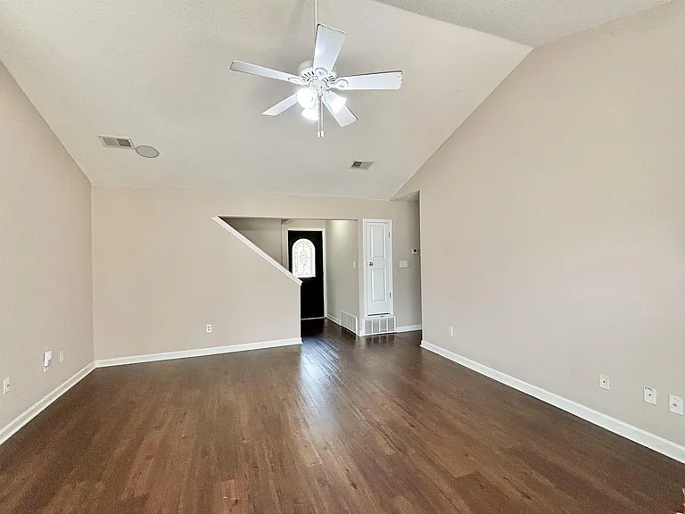 9879 Averbury Dr — Photo 15