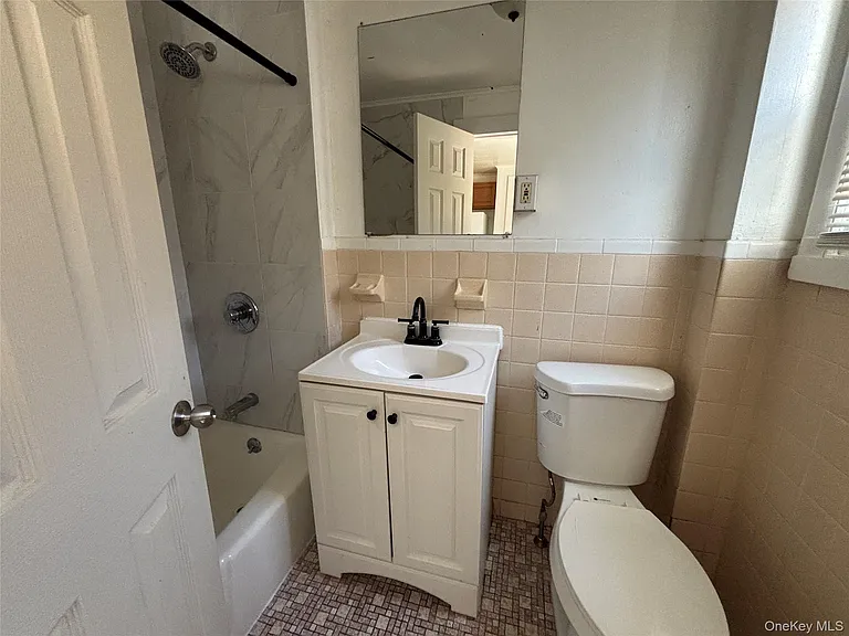 16 Mansion St — Photo 17