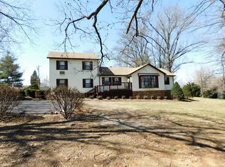 430 W 3rd St, Calhoun, KY 42327