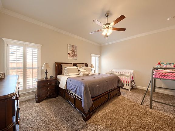 4th image of 9307 Sedona Ave