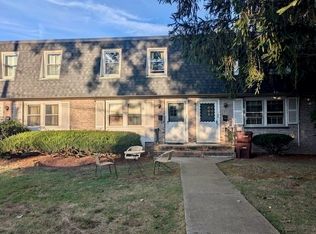32 Arcadia Ave #32, Dedham, MA 02026