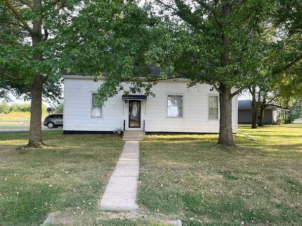 132 Maple St, Harvel, IL 62538