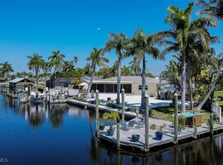 12082 Moon Shell Dr, Matlacha Isles, FL 33991