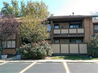 2 Fairways Cir APT J, Saint Charles, MO 63303