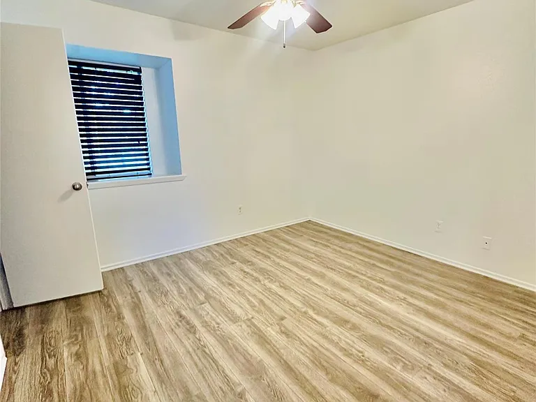 7503 Winkle Wood Ln — Photo 8