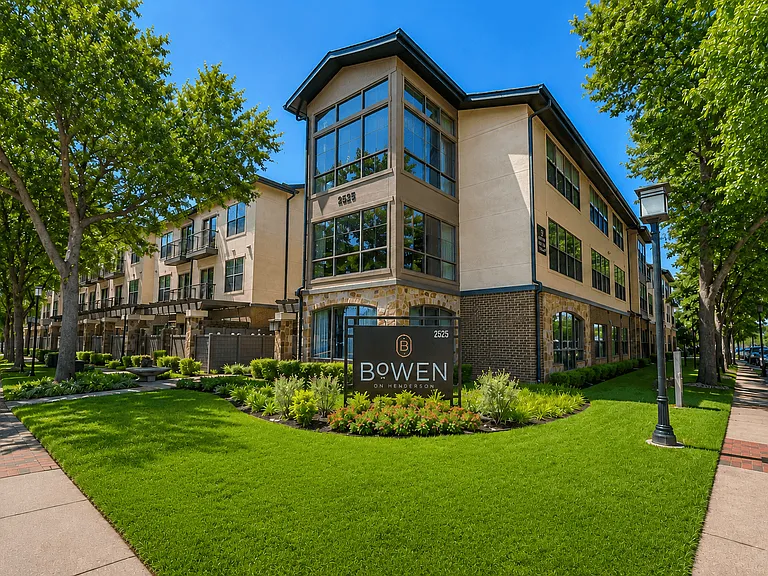 The Bowen on Henderson — Photo 57