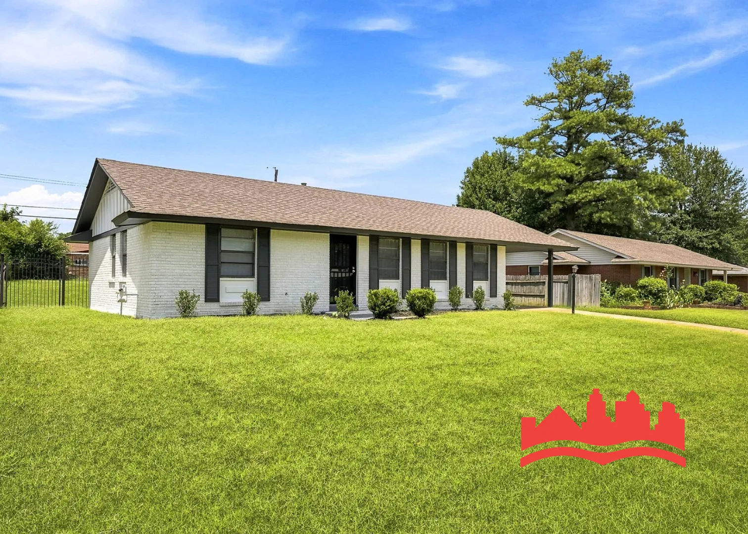 Welcome to 852 Parkrose Road! — Photo 3