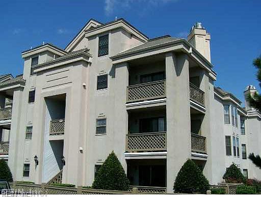 2nd image of 405 Harbour Point #304