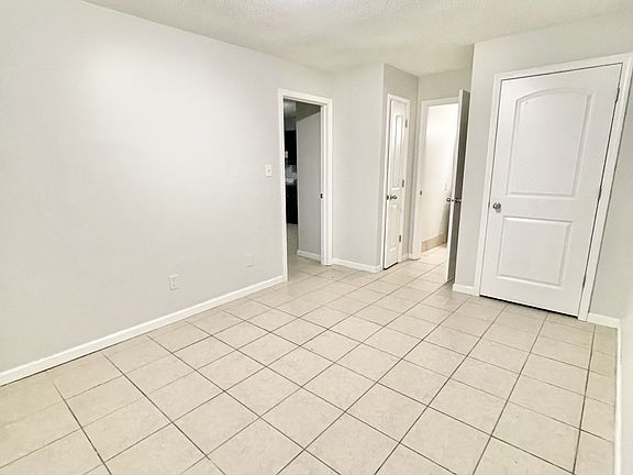 4th image of 1831 Hughes Ave APT C